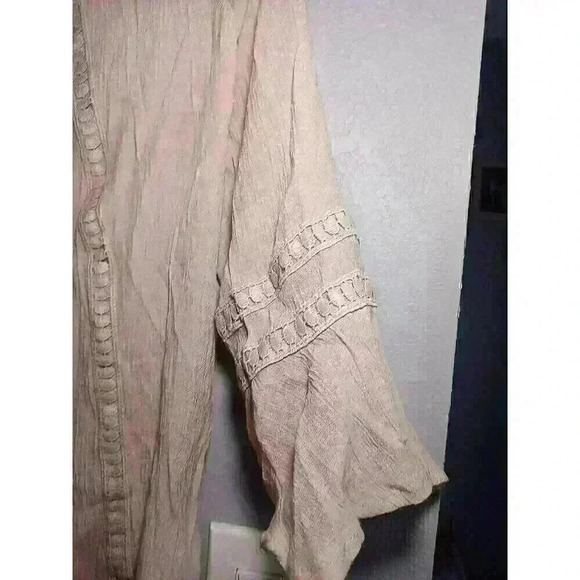 Women's Top by Fundamental Things Small 3/4 Sleeve Cream/Ivory Linen Type Fabric - Picture 3 of 7